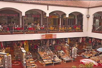607531-jpg - El Mercado Municipal La Recova es uno de los lugares de visita obligada para el turista que pasea por La Serena.