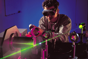 Muestra «Universo de La Luz» llega a Coyhaique