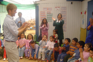 Párvulos aprenden inglés gracias a convenio