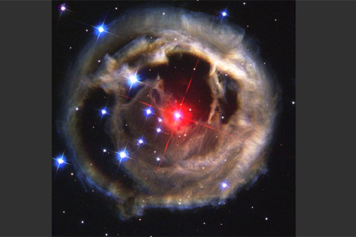 915521-jpg - El telescopio Hubble está de cumpleaños 